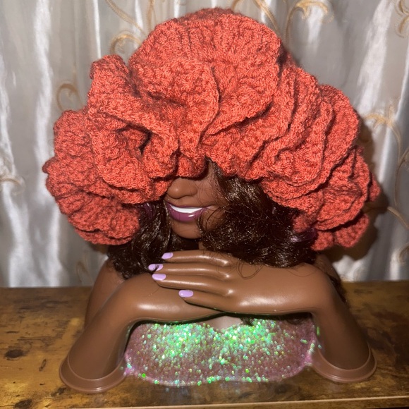 Accessories - Elegant Red Knit Women's Hat